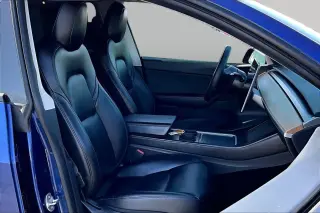 Tesla Model Y 2021 AWD Performance 4dr Crossover