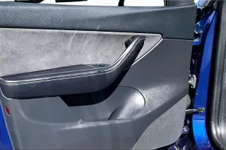 Tesla Model Y 2021 AWD Performance 4dr Crossover