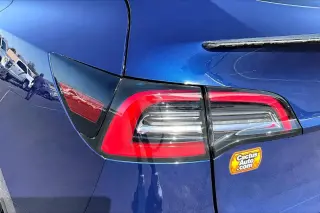 Tesla Model Y 2021 AWD Performance 4dr Crossover
