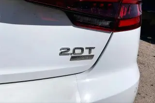 Audi A4 2018 2.0T ultra Premium Plus 4dr Sedan