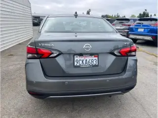 Nissan Versa 2021 SV 4dr Sedan