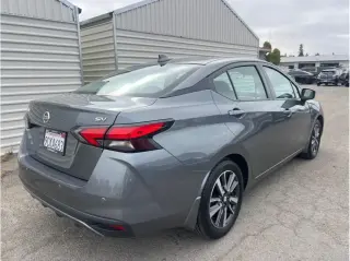 Nissan Versa 2021 SV 4dr Sedan
