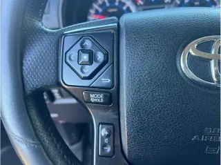 Toyota 4Runner 2017 4x4 SR5 4dr SUV