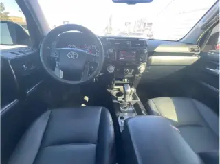 Toyota 4Runner 2017 4x4 SR5 4dr SUV