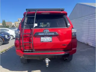 Toyota 4Runner 2017 4x4 SR5 4dr SUV