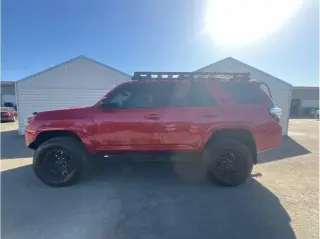 Toyota 4Runner 2017 4x4 SR5 4dr SUV
