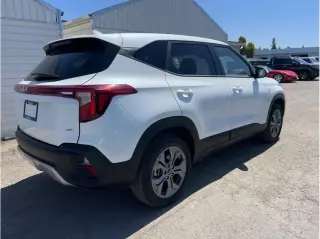 Kia Seltos 2026 AWD LX 4dr SUV