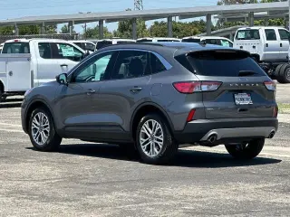 Ford Escape 2022 SEL 4dr SUV