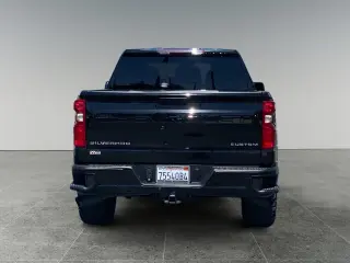 Chevrolet Silverado 1500 2024 4x2 Custom 4dr Crew Cab 5.8 ft. SB