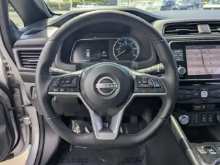 Nissan LEAF 2025 SV PLUS 4dr Hatchback