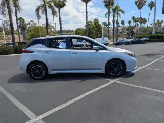 Nissan LEAF 2025 SV PLUS 4dr Hatchback