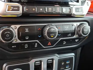 Jeep Wrangler 2019 4x4 Rubicon 2dr SUV