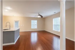 Propiedad en alquiler con 4 habitaciones y 2.5 baños en Savannah