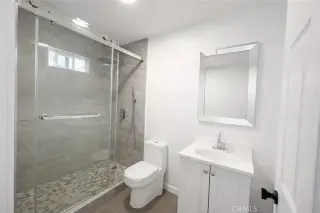 2 Noble Ave, Van Nuys, CA