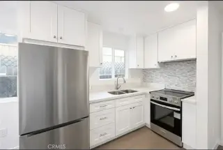2 Noble Ave, Van Nuys, CA