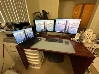 2022 Dell 5520laptop+Dual 24fhd Monitors