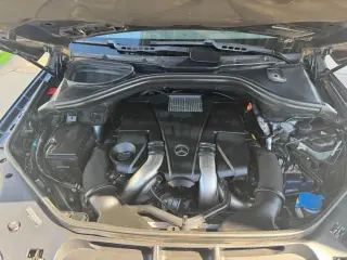 2013 Mercedes-Benz M-Class ML550