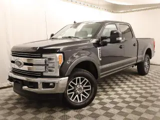 Ford F-250 Super Duty 2019 4x4 King Ranch 4dr Crew Cab 6.8 ft. SB Pickup
