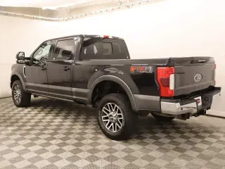 Ford F-250 Super Duty 2019 4x4 King Ranch 4dr Crew Cab 6.8 ft. SB Pickup
