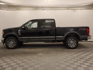 Ford F-250 Super Duty 2019 4x4 King Ranch 4dr Crew Cab 6.8 ft. SB Pickup