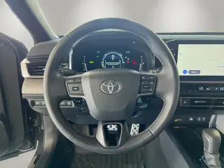 Toyota Camry 2025 SE 4dr Sedan