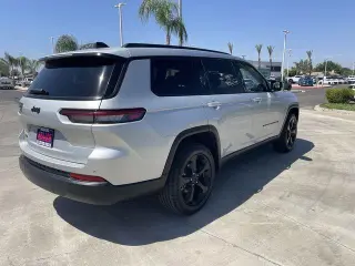 Jeep Grand Cherokee L 2023 4x4 Laredo X 4dr SUV
