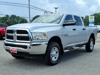 Ram 2500 2017 4x4 Tradesman 4dr Crew Cab 6.3 ft. SB Pickup