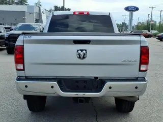Ram 2500 2017 4x4 Tradesman 4dr Crew Cab 6.3 ft. SB Pickup
