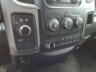 Ram 2500 2017 4x4 Tradesman 4dr Crew Cab 6.3 ft. SB Pickup