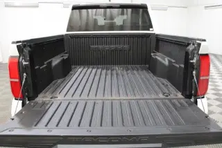 Toyota Tacoma 2024 4x4 SR5 4dr Double Cab 5.0 ft SB