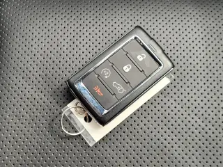 Jeep Grand Cherokee 2022 4x4 Overland 4dr SUV (midyear release)
