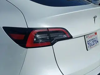 Tesla Model Y 2023 AWD Long Range 4dr Crossover