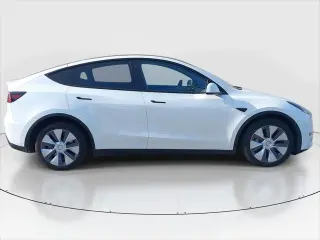 Tesla Model Y 2023 AWD Long Range 4dr Crossover