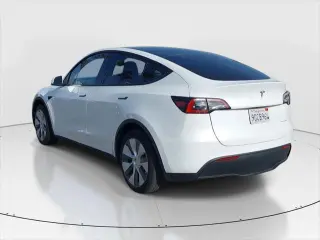 Tesla Model Y 2023 AWD Long Range 4dr Crossover