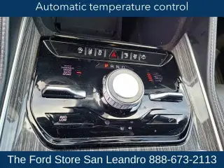 Jeep Wagoneer 2022 4x4 Series III Carbide 4dr SUV