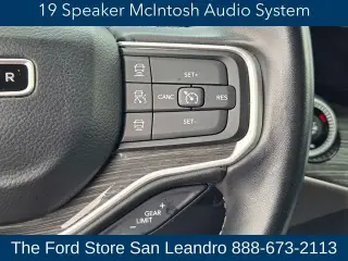 Jeep Wagoneer 2022 4x4 Series III Carbide 4dr SUV