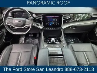 Jeep Wagoneer 2022 4x4 Series III Carbide 4dr SUV