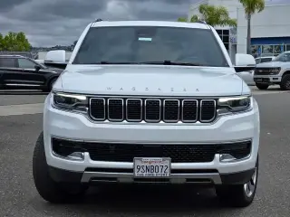 Jeep Wagoneer 2022 4x4 Series III Carbide 4dr SUV