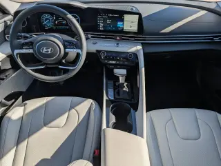 Hyundai ELANTRA Hybrid 2026 Limited 4dr Sedan