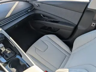 Hyundai ELANTRA Hybrid 2026 Limited 4dr Sedan