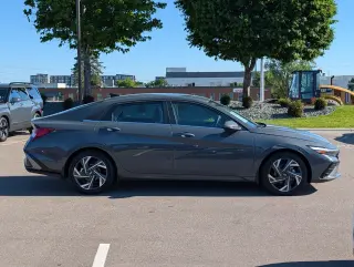 Hyundai ELANTRA Hybrid 2026 Limited 4dr Sedan