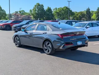 Hyundai ELANTRA Hybrid 2026 Limited 4dr Sedan