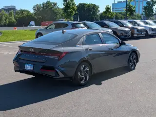 Hyundai ELANTRA Hybrid 2026 Limited 4dr Sedan