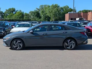Hyundai ELANTRA Hybrid 2026 Limited 4dr Sedan