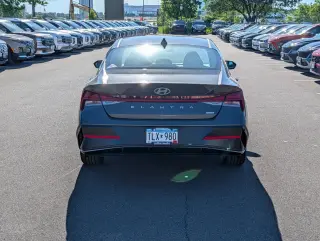 Hyundai ELANTRA Hybrid 2026 Limited 4dr Sedan