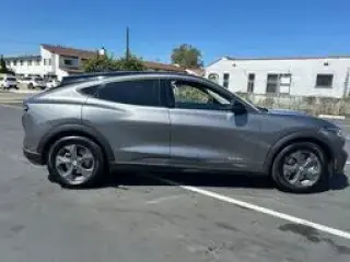 Ford Mustang Mach-E 2023 Select 4dr SUV