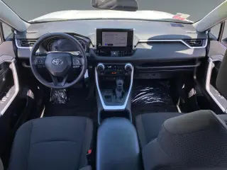 Toyota RAV4 2025 LE 4dr SUV