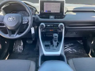 Toyota RAV4 2025 LE 4dr SUV