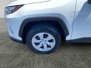 Toyota RAV4 2025 LE 4dr SUV