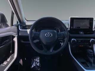 Toyota RAV4 2025 LE 4dr SUV
